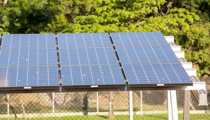 Grandes usinas solares igualam capacidade da hidrelétrica de Itaipu